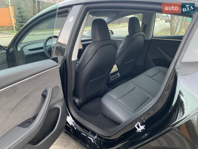 Чорний Тесла Модель 3, об'ємом двигуна 0 л та пробігом 16 тис. км за 32900 $, фото 9 на Automoto.ua