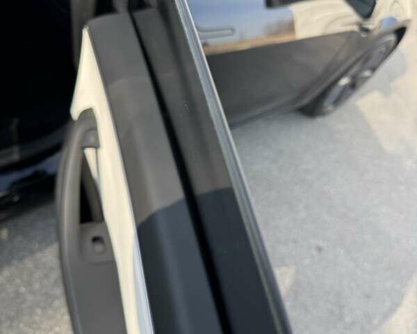 Чорний Тесла Модель 3, об'ємом двигуна 0 л та пробігом 16 тис. км за 26497 $, фото 27 на Automoto.ua