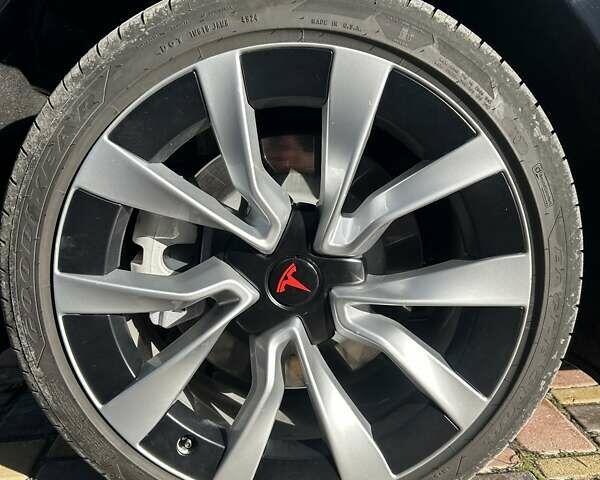 Черный Тесла Модель 3, объемом двигателя 0 л и пробегом 5 тыс. км за 32300 $, фото 16 на Automoto.ua