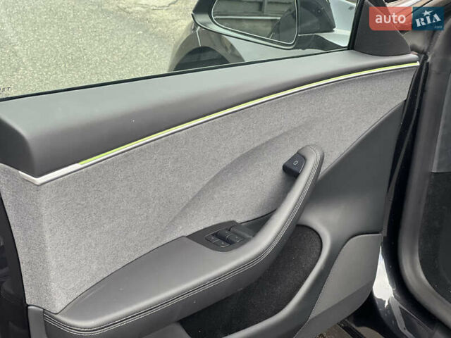 Черный Тесла Модель 3, объемом двигателя 0 л и пробегом 7 тыс. км за 32700 $, фото 15 на Automoto.ua