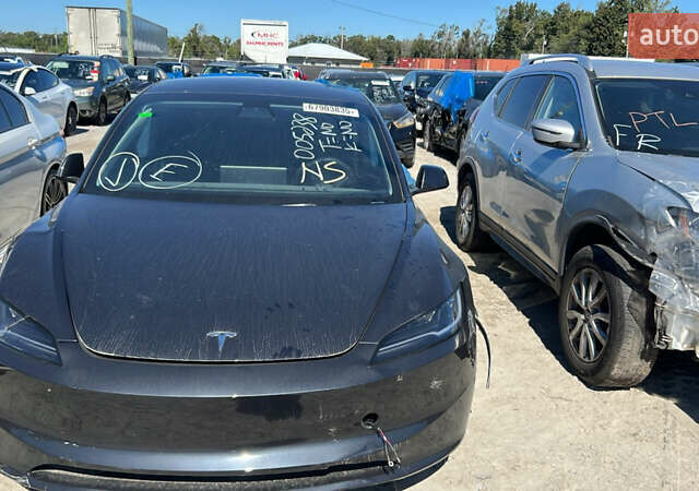 Черный Тесла Модель 3, объемом двигателя 0 л и пробегом 4 тыс. км за 22900 $, фото 4 на Automoto.ua