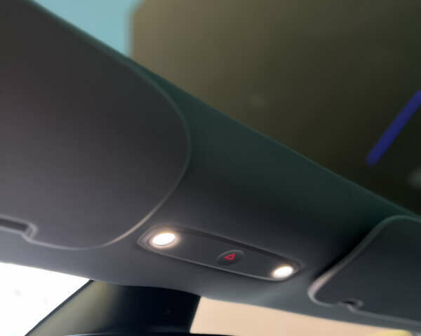 Чорний Тесла Модель 3, об'ємом двигуна 0 л та пробігом 8 тис. км за 29999 $, фото 25 на Automoto.ua