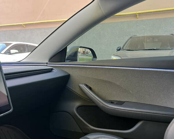 Чорний Тесла Модель 3, об'ємом двигуна 0 л та пробігом 8 тис. км за 29999 $, фото 26 на Automoto.ua