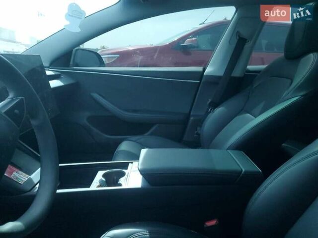 Чорний Тесла Модель 3, об'ємом двигуна 0 л та пробігом 29 тис. км за 27000 $, фото 6 на Automoto.ua
