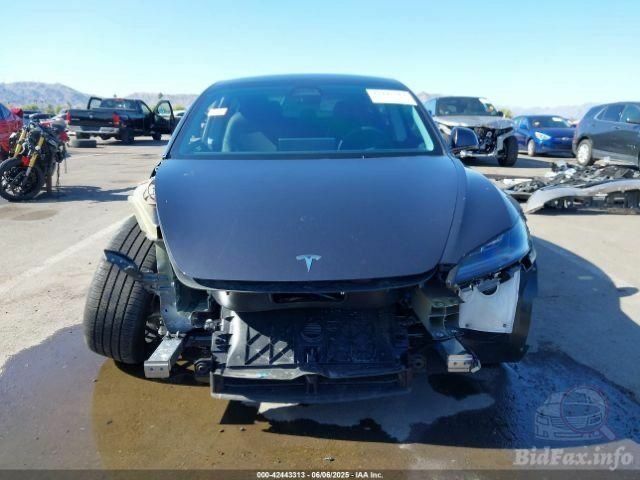 Черный Тесла Модель 3, объемом двигателя 0 л и пробегом 8 тыс. км за 23000 $, фото 5 на Automoto.ua