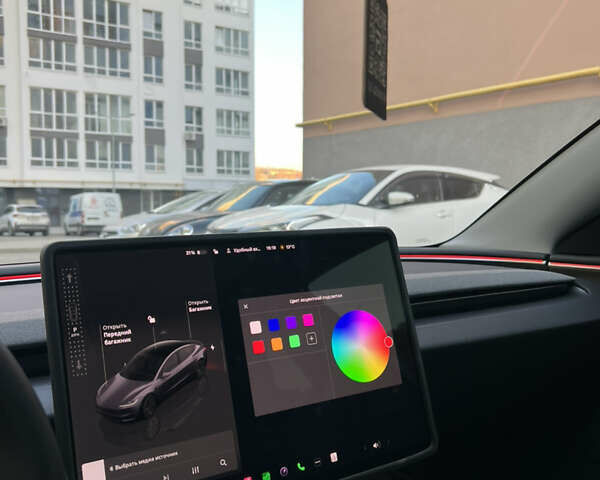 Чорний Тесла Модель 3, об'ємом двигуна 0 л та пробігом 8 тис. км за 29999 $, фото 18 на Automoto.ua