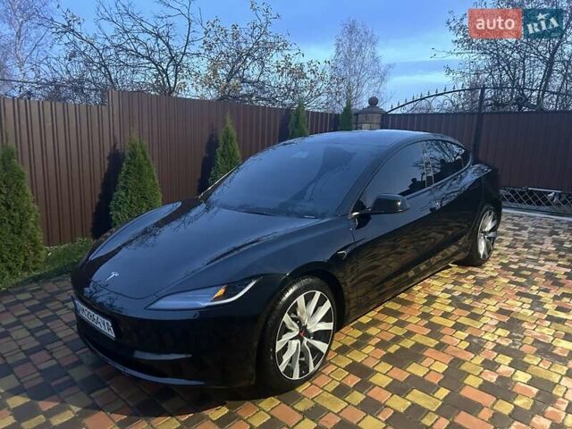 Черный Тесла Модель 3, объемом двигателя 0 л и пробегом 5 тыс. км за 32300 $, фото 1 на Automoto.ua