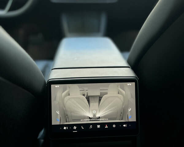 Чорний Тесла Модель 3, об'ємом двигуна 0 л та пробігом 8 тис. км за 29999 $, фото 27 на Automoto.ua