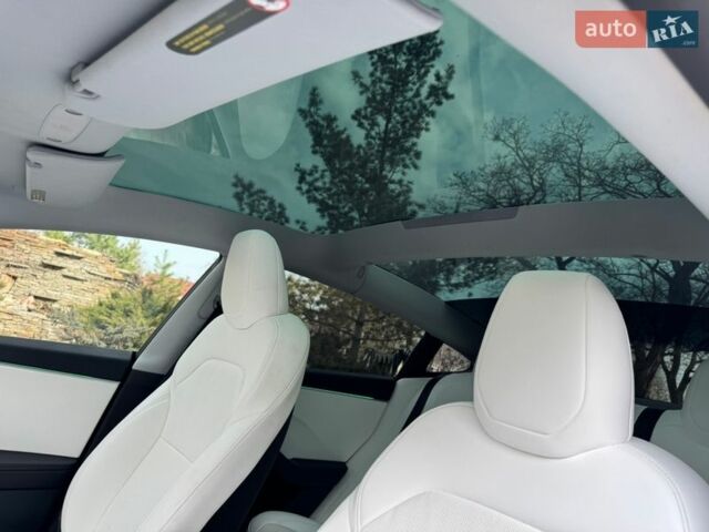 Чорний Тесла Модель 3, об'ємом двигуна 0 л та пробігом 8 тис. км за 28700 $, фото 16 на Automoto.ua