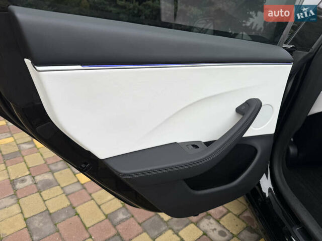 Чорний Тесла Модель 3, об'ємом двигуна 0 л та пробігом 7 тис. км за 45900 $, фото 41 на Automoto.ua