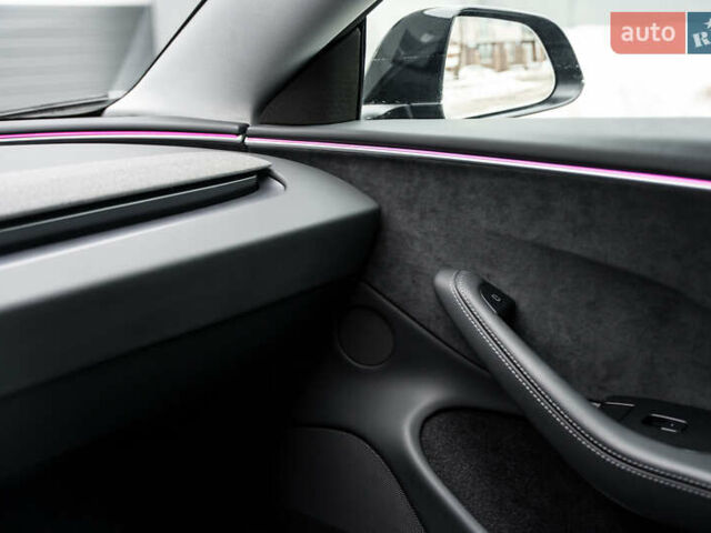 Черный Тесла Модель 3, объемом двигателя 0 л и пробегом 1 тыс. км за 31000 $, фото 36 на Automoto.ua