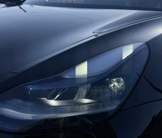 Чорний Тесла Модель 3, об'ємом двигуна 0 л та пробігом 57 тис. км за 23700 $, фото 14 на Automoto.ua