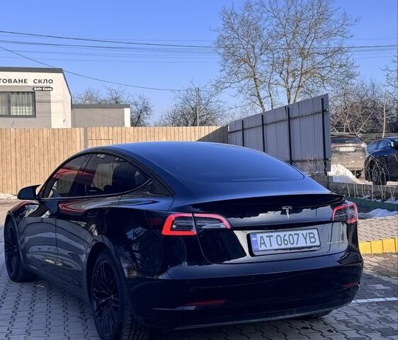 Чорний Тесла Модель 3, об'ємом двигуна 0 л та пробігом 57 тис. км за 23800 $, фото 2 на Automoto.ua