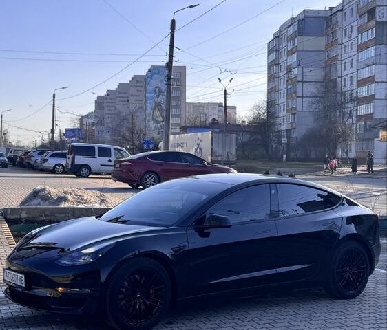 Чорний Тесла Модель 3, об'ємом двигуна 0 л та пробігом 57 тис. км за 23800 $, фото 1 на Automoto.ua