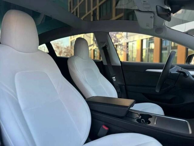 Черный Тесла Модель 3, объемом двигателя 0 л и пробегом 69 тыс. км за 12900 $, фото 19 на Automoto.ua