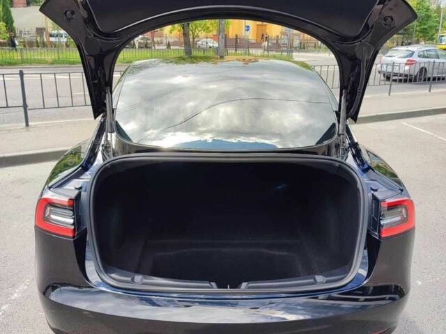 Черный Тесла Модель 3, объемом двигателя 0 л и пробегом 64 тыс. км за 14900 $, фото 8 на Automoto.ua