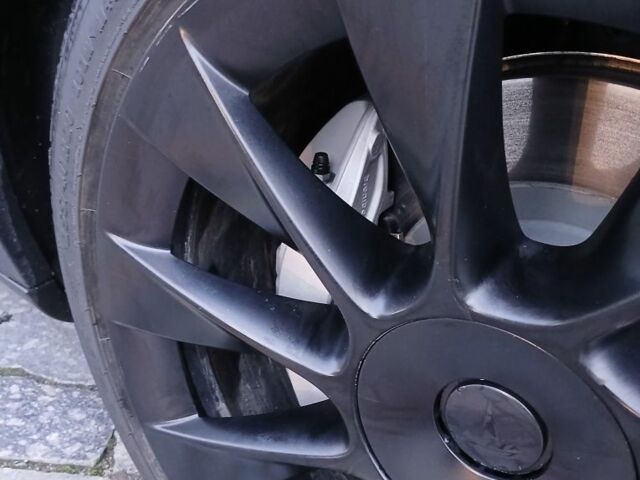 Черный Тесла Модель 3, объемом двигателя 0 л и пробегом 60 тыс. км за 25900 $, фото 9 на Automoto.ua