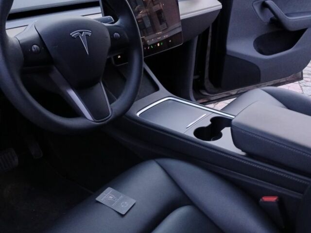 Черный Тесла Модель 3, объемом двигателя 0 л и пробегом 60 тыс. км за 25900 $, фото 16 на Automoto.ua