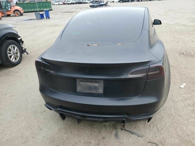Чорний Тесла Модель 3, об'ємом двигуна 0 л та пробігом 81 тис. км за 8000 $, фото 5 на Automoto.ua