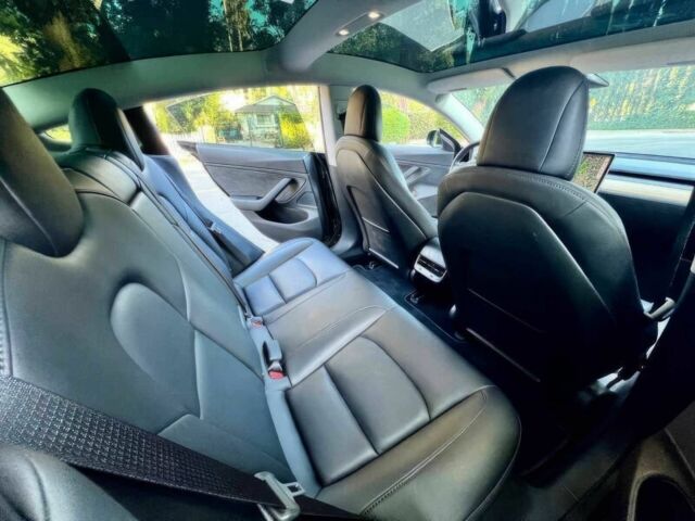 Черный Тесла Модель 3, объемом двигателя 0 л и пробегом 31 тыс. км за 11600 $, фото 11 на Automoto.ua