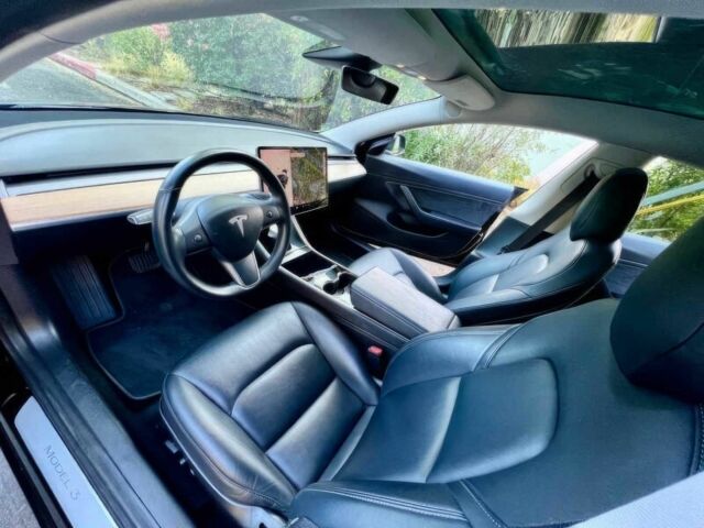 Черный Тесла Модель 3, объемом двигателя 0 л и пробегом 31 тыс. км за 11600 $, фото 7 на Automoto.ua