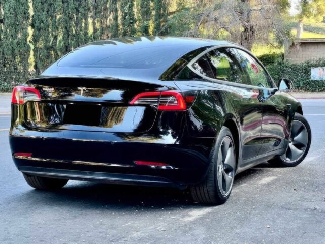 Черный Тесла Модель 3, объемом двигателя 0 л и пробегом 31 тыс. км за 11600 $, фото 4 на Automoto.ua