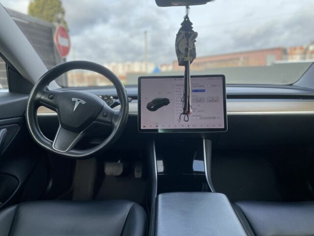 Чорний Тесла Модель 3, об'ємом двигуна 0 л та пробігом 93 тис. км за 16000 $, фото 7 на Automoto.ua