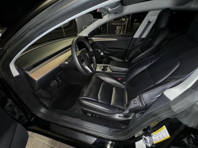 Чорний Тесла Модель 3, об'ємом двигуна 0 л та пробігом 65 тис. км за 22500 $, фото 8 на Automoto.ua