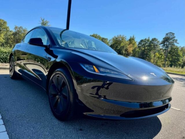 Тесла Модель 3 2025 в Чернигове на Automoto.ua Черный Тесла Модель 3, объемом двигателя 0 л и пробегом 1 тыс. км за 22000 $, фото 2 на Automoto.ua