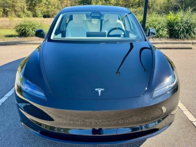 Тесла Модель 3 2025 в Чернигове на Automoto.ua Черный Тесла Модель 3, объемом двигателя 0 л и пробегом 1 тыс. км за 22000 $, фото 1 на Automoto.ua