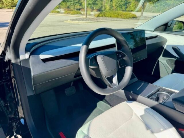 Чорний Тесла Модель 3, об'ємом двигуна 0 л та пробігом 5 тис. км за 24500 $, фото 9 на Automoto.ua