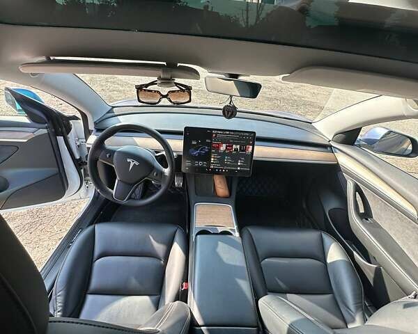 Тесла Модель 3 2021 в Киеве на Automoto.ua Фиолетовый Тесла Модель 3, объемом двигателя 0 л и пробегом 74 тыс. км за 33000 $, фото 3 на Automoto.ua