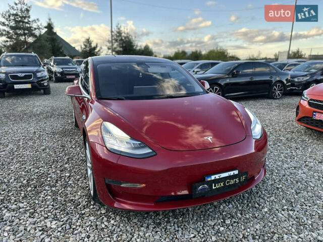 Красный Тесла Модель 3, объемом двигателя 0 л и пробегом 121 тыс. км за 16999 $, фото 3 на Automoto.ua