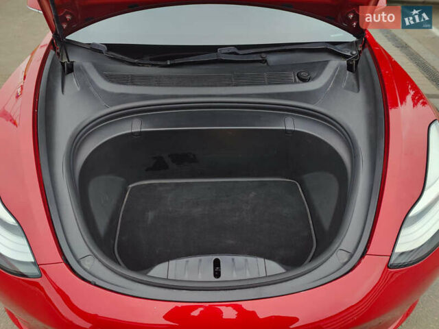 Червоний Тесла Модель 3, об'ємом двигуна 0 л та пробігом 123 тис. км за 16700 $, фото 54 на Automoto.ua