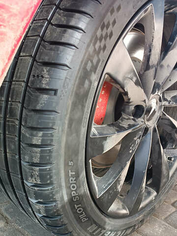 Красный Тесла Модель 3, объемом двигателя 0 л и пробегом 129 тыс. км за 20999 $, фото 48 на Automoto.ua