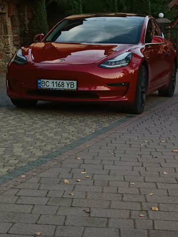 Красный Тесла Модель 3, объемом двигателя 0 л и пробегом 129 тыс. км за 20999 $, фото 62 на Automoto.ua