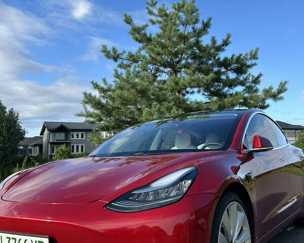 Тесла Модель 3 2018 у Києві на Automoto.ua Червоний Тесла Модель 3, об'ємом двигуна 0 л та пробігом 91 тис. км за 21500 $, фото 8 на Automoto.ua