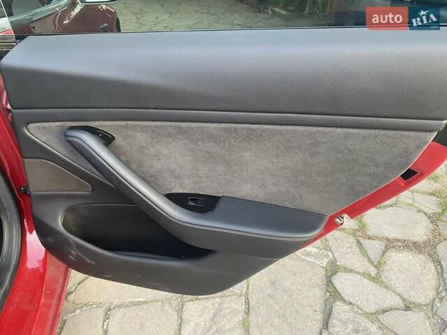 Красный Тесла Модель 3, объемом двигателя 0 л и пробегом 75 тыс. км за 18000 $, фото 10 на Automoto.ua