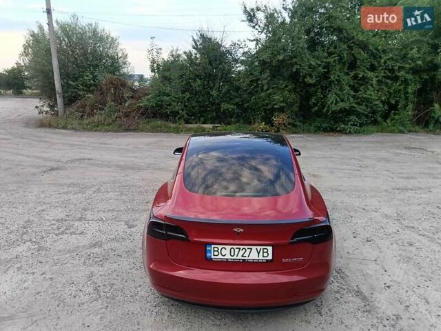 Красный Тесла Модель 3, объемом двигателя 0 л и пробегом 135 тыс. км за 20100 $, фото 1 на Automoto.ua
