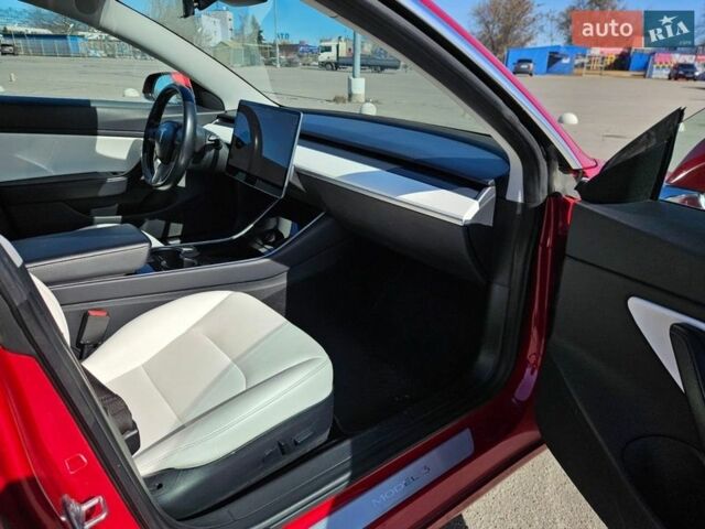 Червоний Тесла Модель 3, об'ємом двигуна 0 л та пробігом 110 тис. км за 16500 $, фото 23 на Automoto.ua