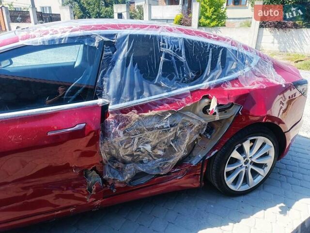 Червоний Тесла Модель 3, об'ємом двигуна 0 л та пробігом 85 тис. км за 10499 $, фото 5 на Automoto.ua