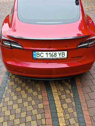 Красный Тесла Модель 3, объемом двигателя 0 л и пробегом 129 тыс. км за 20999 $, фото 57 на Automoto.ua