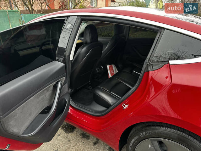 Красный Тесла Модель 3, объемом двигателя 0 л и пробегом 255 тыс. км за 13700 $, фото 12 на Automoto.ua