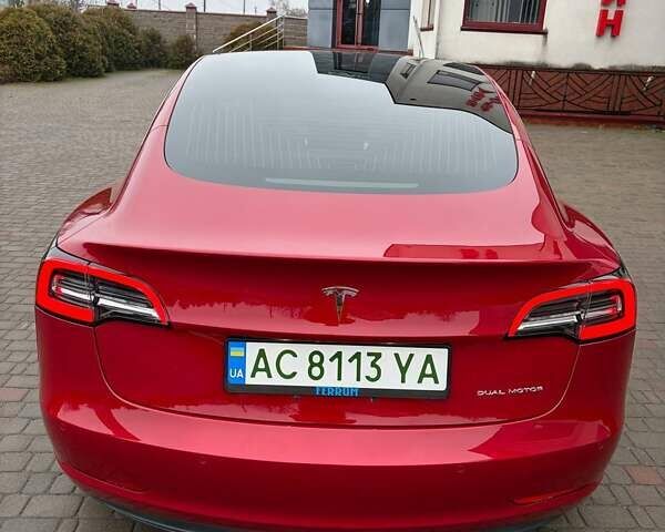 Красный Тесла Модель 3, объемом двигателя 0 л и пробегом 112 тыс. км за 16500 $, фото 1 на Automoto.ua