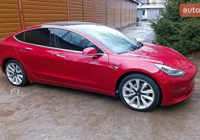 Червоний Тесла Модель 3, об'ємом двигуна 0 л та пробігом 53 тис. км за 33000 $, фото 3 на Automoto.ua