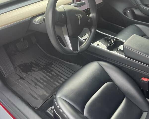 Красный Тесла Модель 3, объемом двигателя 0 л и пробегом 88 тыс. км за 30000 $, фото 6 на Automoto.ua