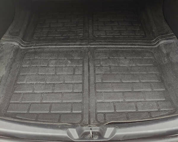 Червоний Тесла Модель 3, об'ємом двигуна 0 л та пробігом 123 тис. км за 16700 $, фото 16 на Automoto.ua