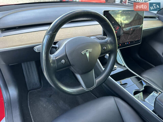 Красный Тесла Модель 3, объемом двигателя 0 л и пробегом 121 тыс. км за 16999 $, фото 19 на Automoto.ua