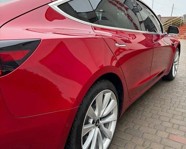 Красный Тесла Модель 3, объемом двигателя 0 л и пробегом 112 тыс. км за 16500 $, фото 5 на Automoto.ua