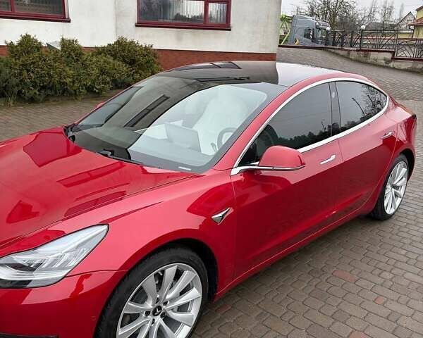 Красный Тесла Модель 3, объемом двигателя 0 л и пробегом 112 тыс. км за 16500 $, фото 24 на Automoto.ua